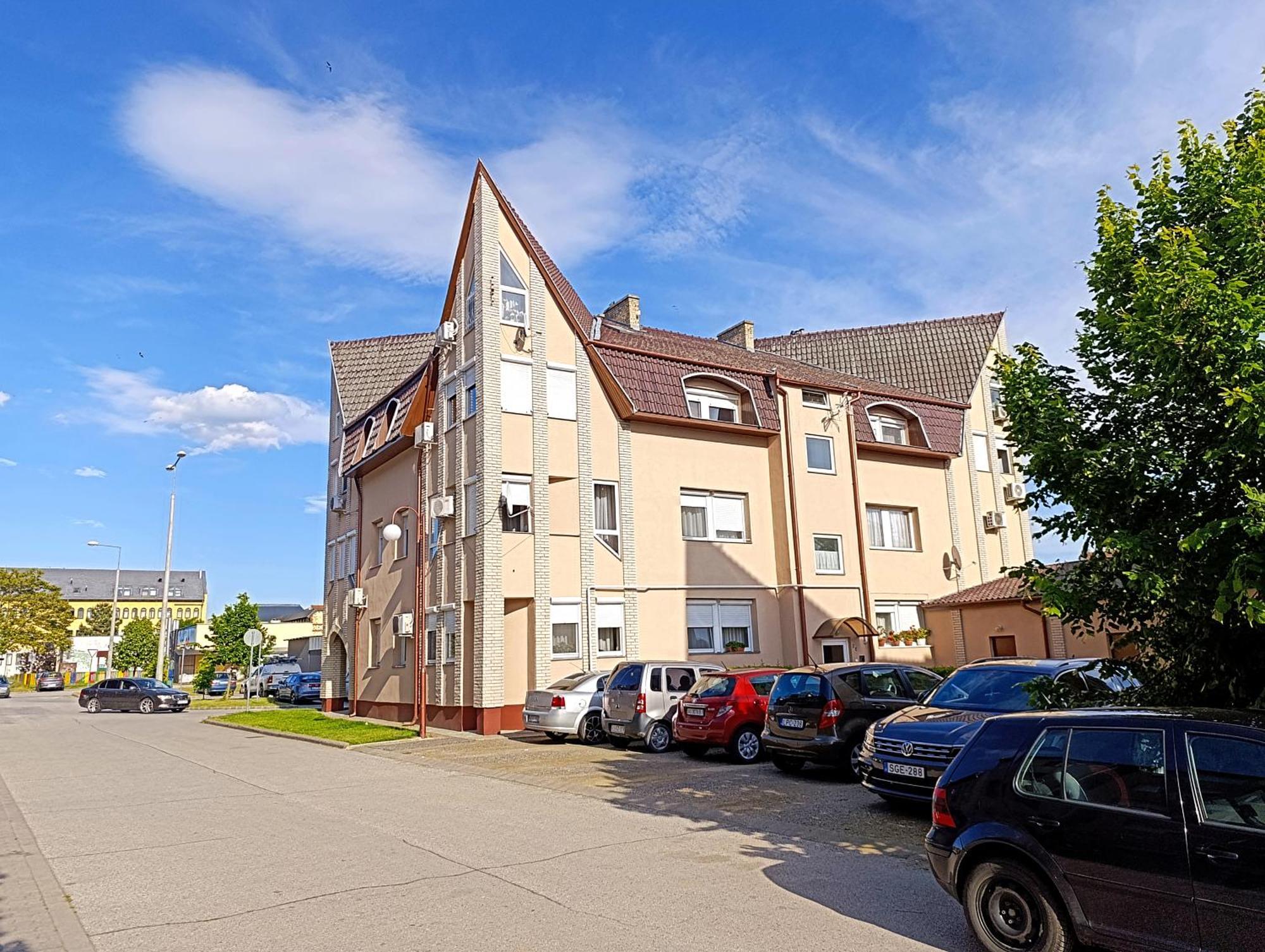 Eleven Apartment